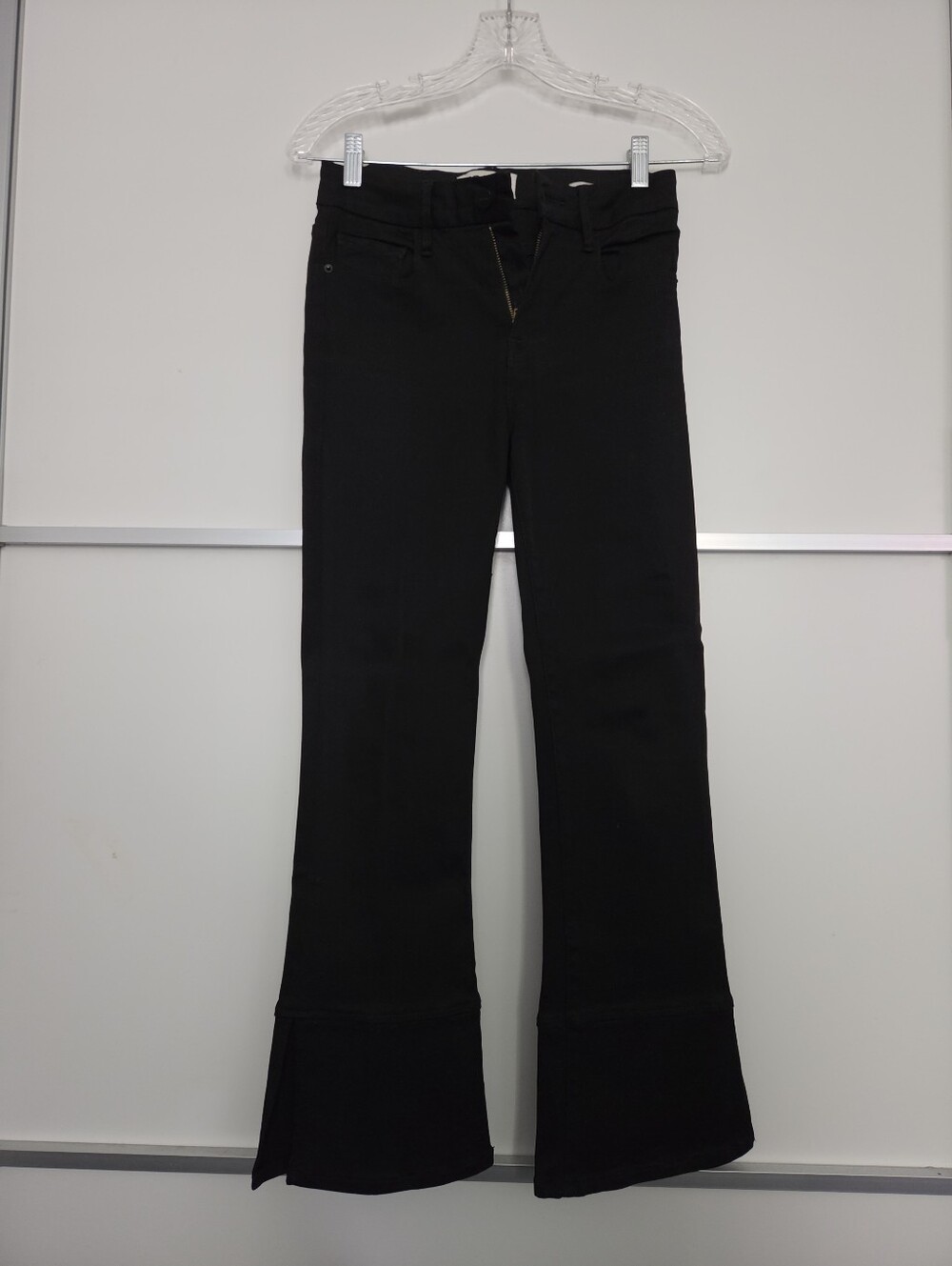 Frame Denim Denim Le Crop Mini Boot Jeans in Black